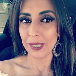 Meet your Posher, Cassandra